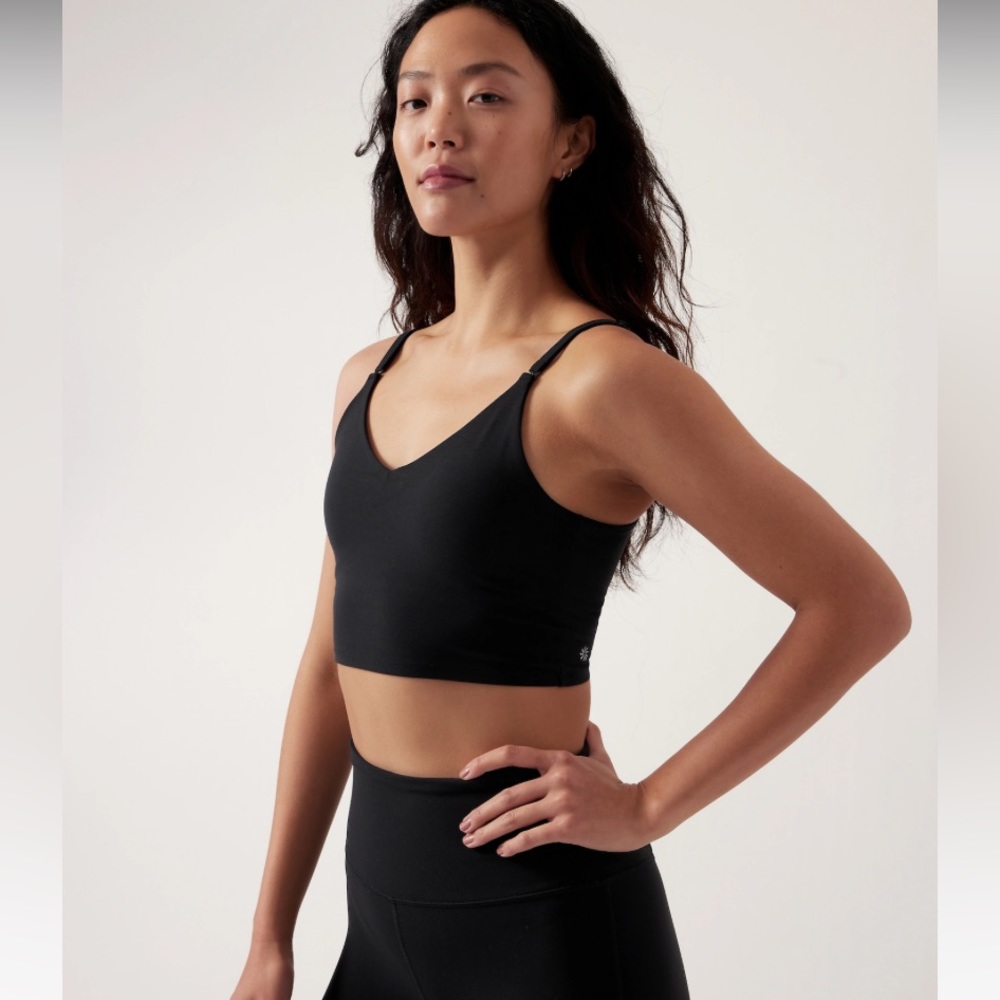 Athleta Elation V-Neck Crop